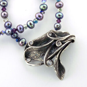 Leaves and zircon with pearls ***