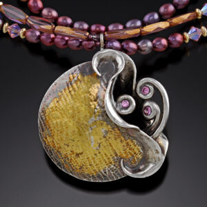 Lentil Pendant, pink Zircon ***